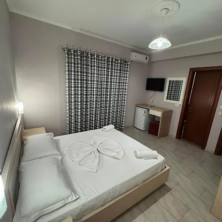 Augustus Dhermi Hotel